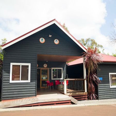 Margaret River Backpackers Yha Ostello Esterno foto
