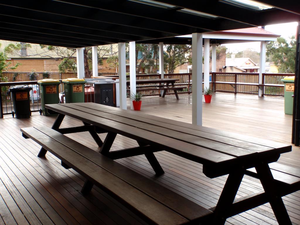 Margaret River Backpackers Yha Ostello Esterno foto