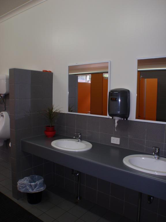 Margaret River Backpackers Yha Ostello Esterno foto